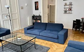 Rakoczi Apt